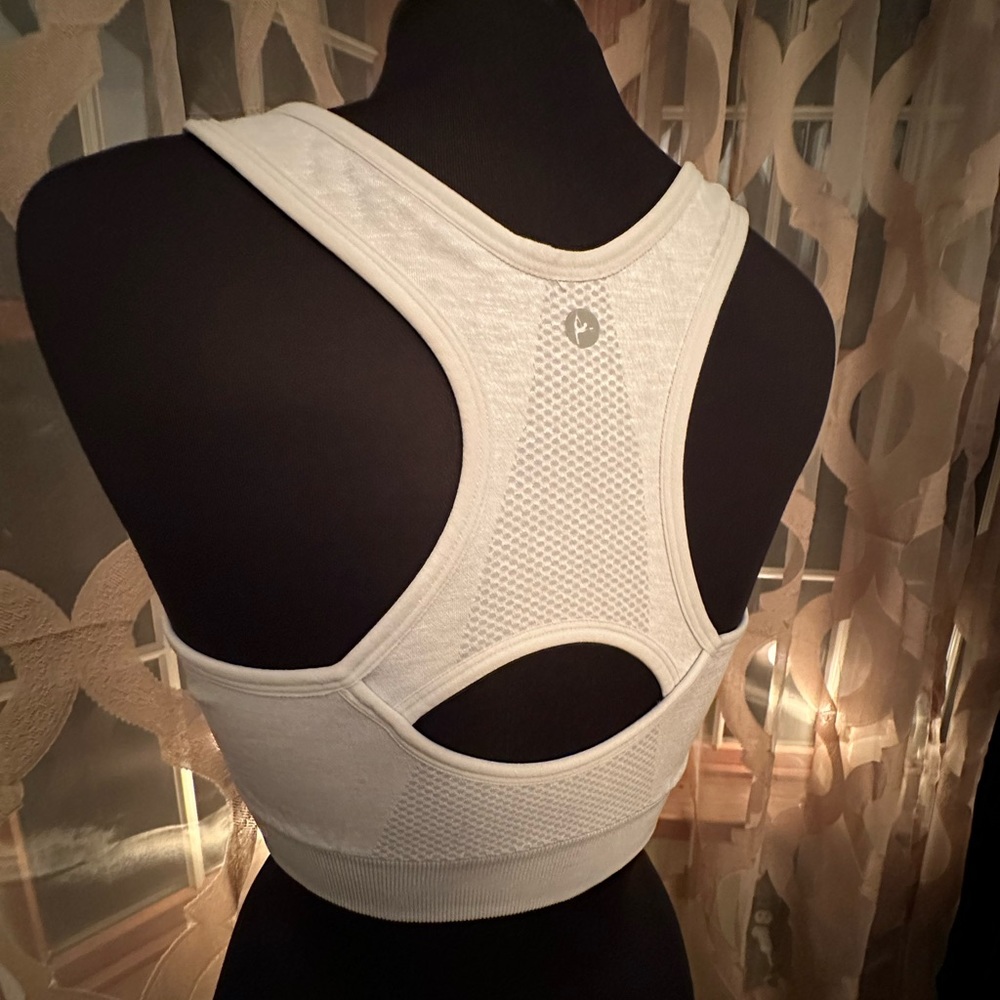 Sports bra - Picture 7 of 8
